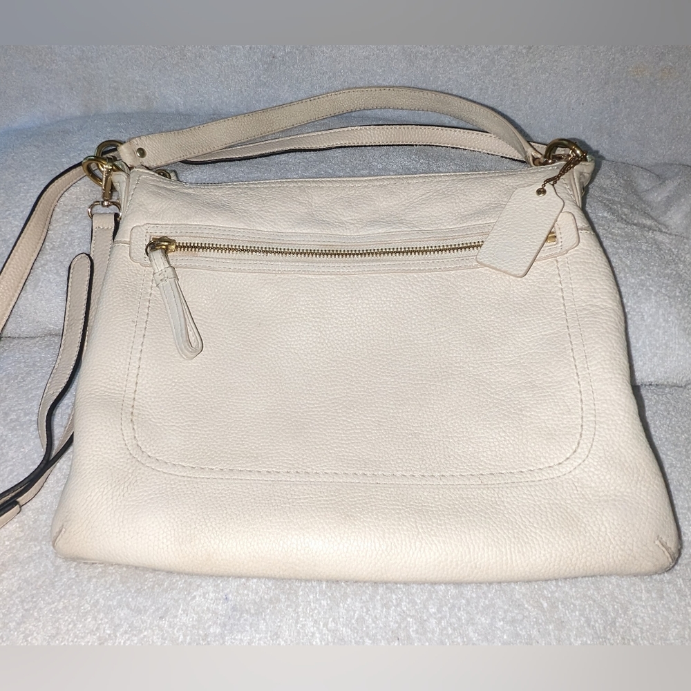 Coach Poppy Perri Hippie off white leather bag. 22421M - Picture 8 of 11